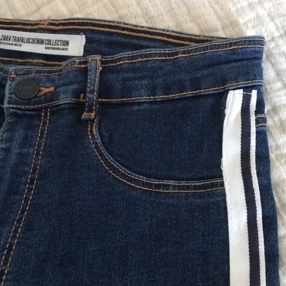 Zara Jeggings with White Strip Detail - Picture 3 of 5